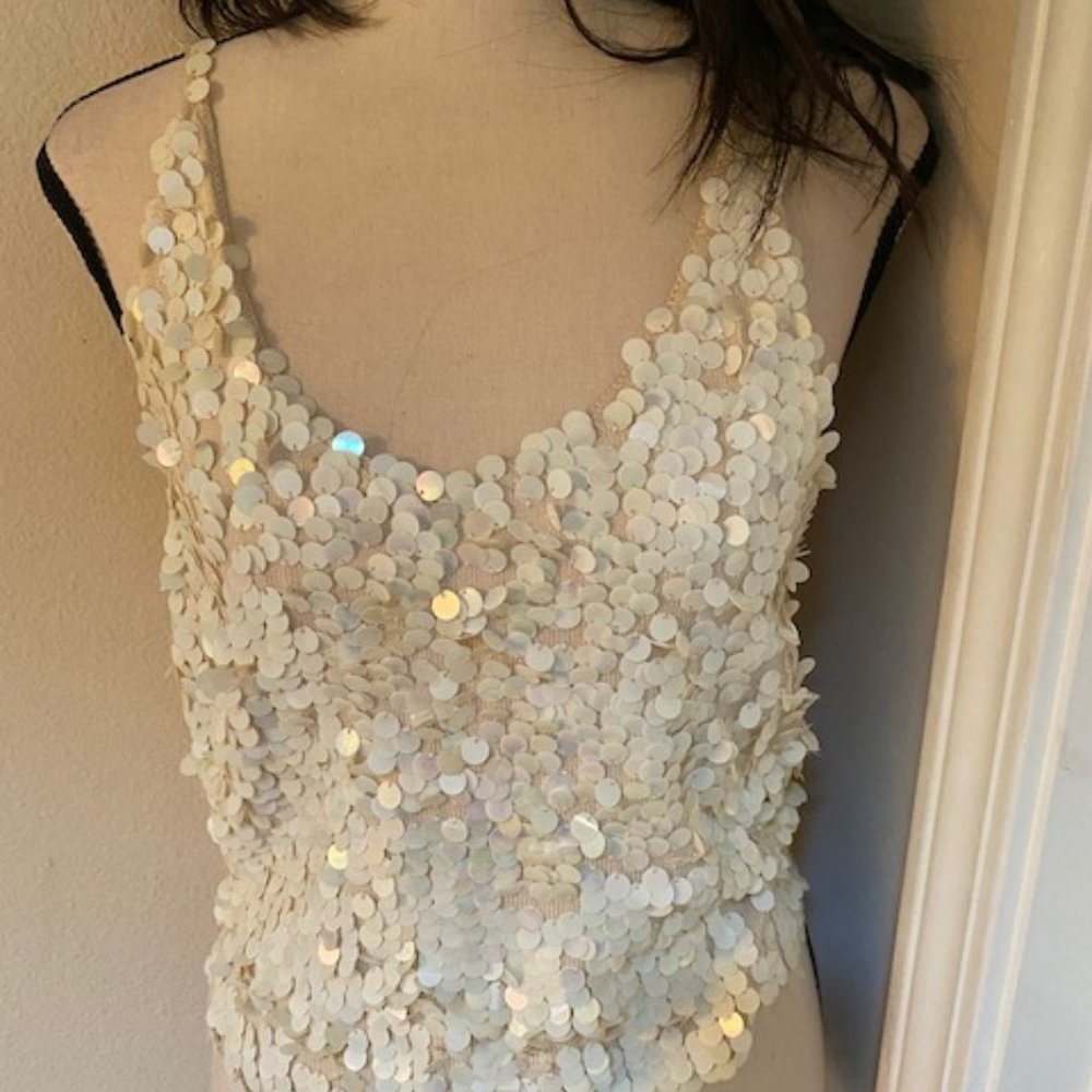 Beige shiny top